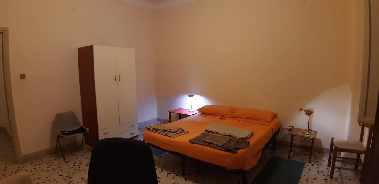 Apartment Stanza Privata In Appartamento Per Smart Working, Digital Nomads O Coliving *